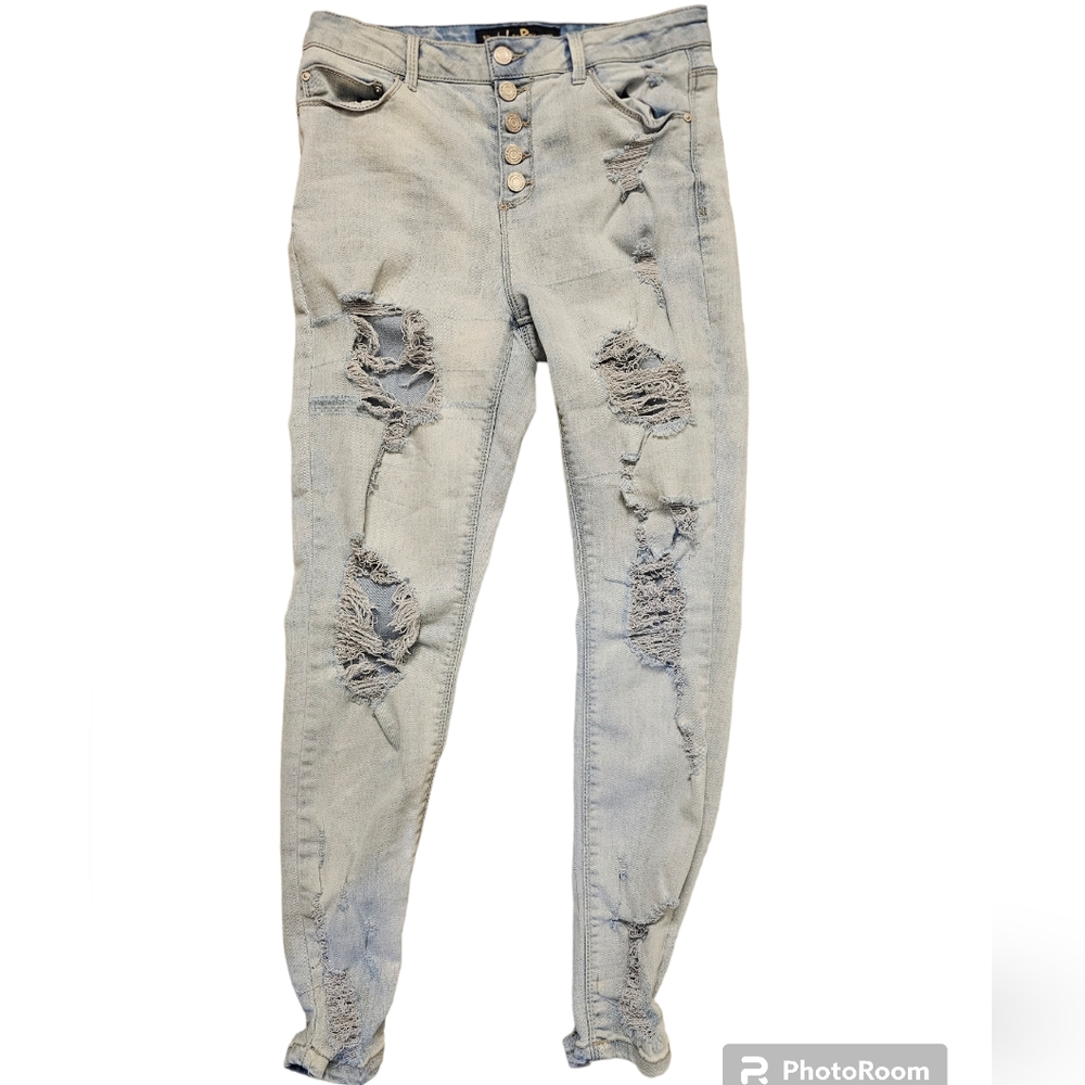 Distressed Skinny Jeans